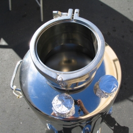 Alloy Products 30 Liter Stainless Tank On Wheels