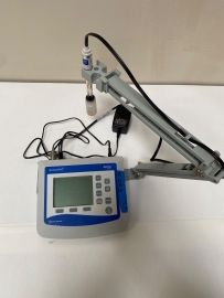 Accumet AB150 pH/mV