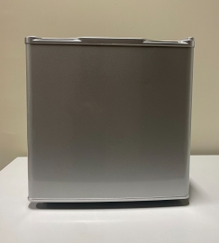 Mini Top Table Refrigerator Model BC-50S, 50L 