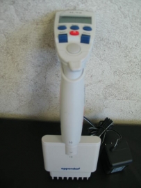 Eppendorf 8 Channel Research Digital Pipette 0.5 to 10 microliters